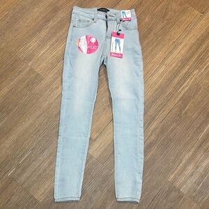Elegant Light Blue Skinny Jeans for Women